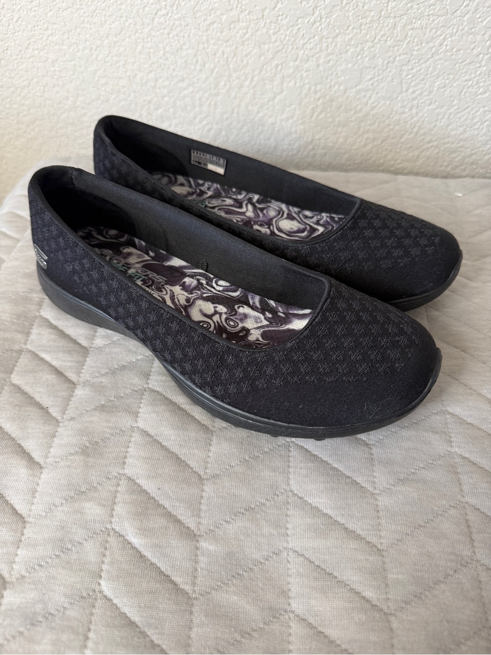 Skechers Black Slip-On Comfort Flats Wide Fit Memory Foam 9W New